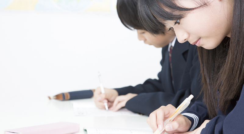 中3秋田県高校入試 本番レベル模試とは秋田県高校入試・本番レベル模試は県下最大級の実力判定テストです。